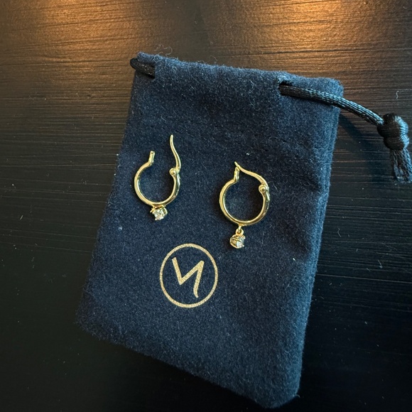 Mejuri Sapphire Hoops - Picture 3 of 5